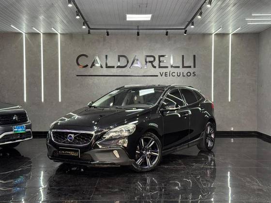 VOLVO V40 2.0 T5 CROSS COUNTRY AWD TURBO GASOLINA 4P AUTOMÁTICO VOLVO V40 2.0 T5 CROSS COUNTRY AWD TURBO GASOLINA 4P AUTOMÁTICO